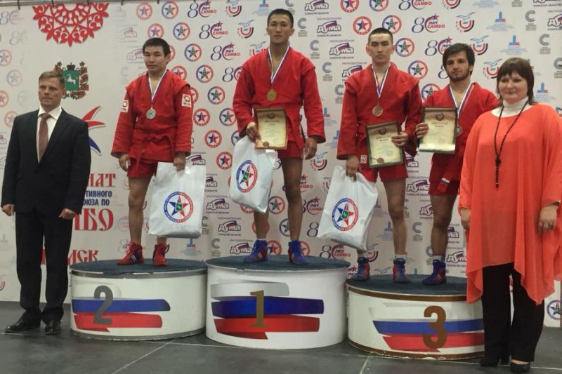 Студент ЕГФ Элбек Куюков - Чемпион России по борьбе самбо