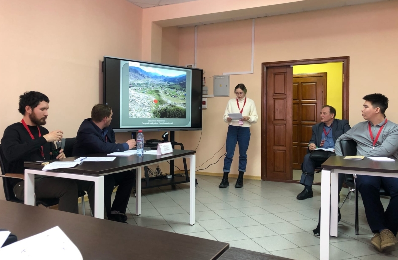Студентка ГАГУ приняла участие в научной археолого-этнографической конференции в Иркутске