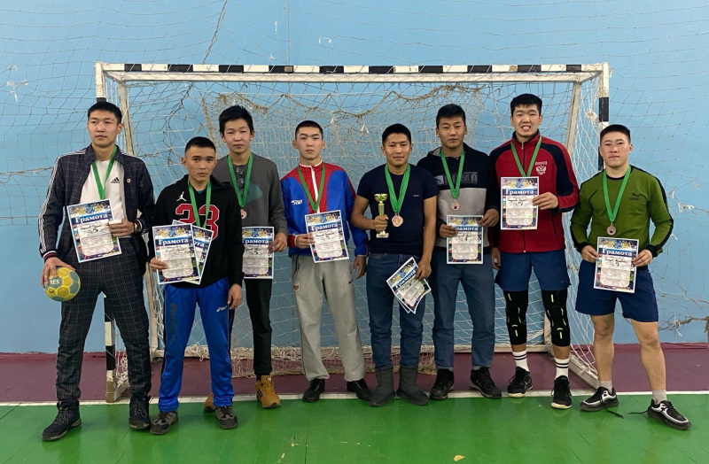Студенты ГАГУ заняли 2 и 3 места на соревнованиях по гандболу среди учебных заведений Горно-Алтайска