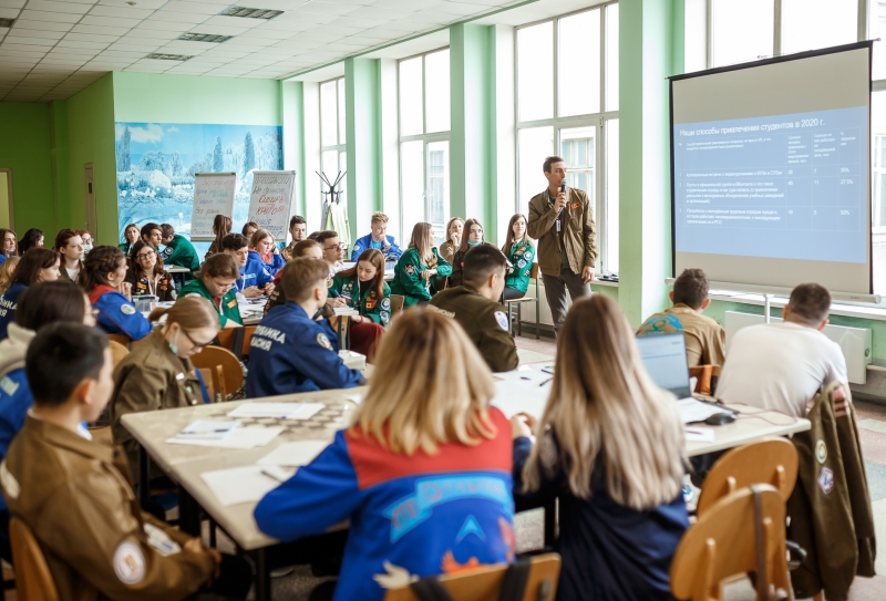 Андрей Кивалин прошел обучение в окружной школе комсостава студенческих отрядов Сибирского федерального округа